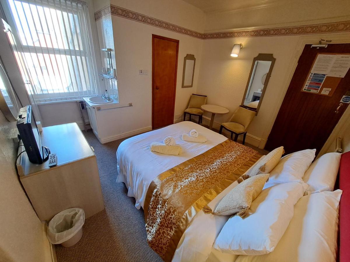 Lily Hotel Blackpool Exterior photo